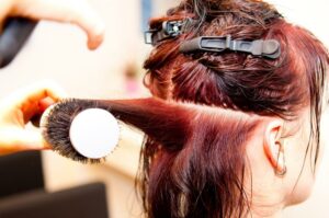 Haare föhnen